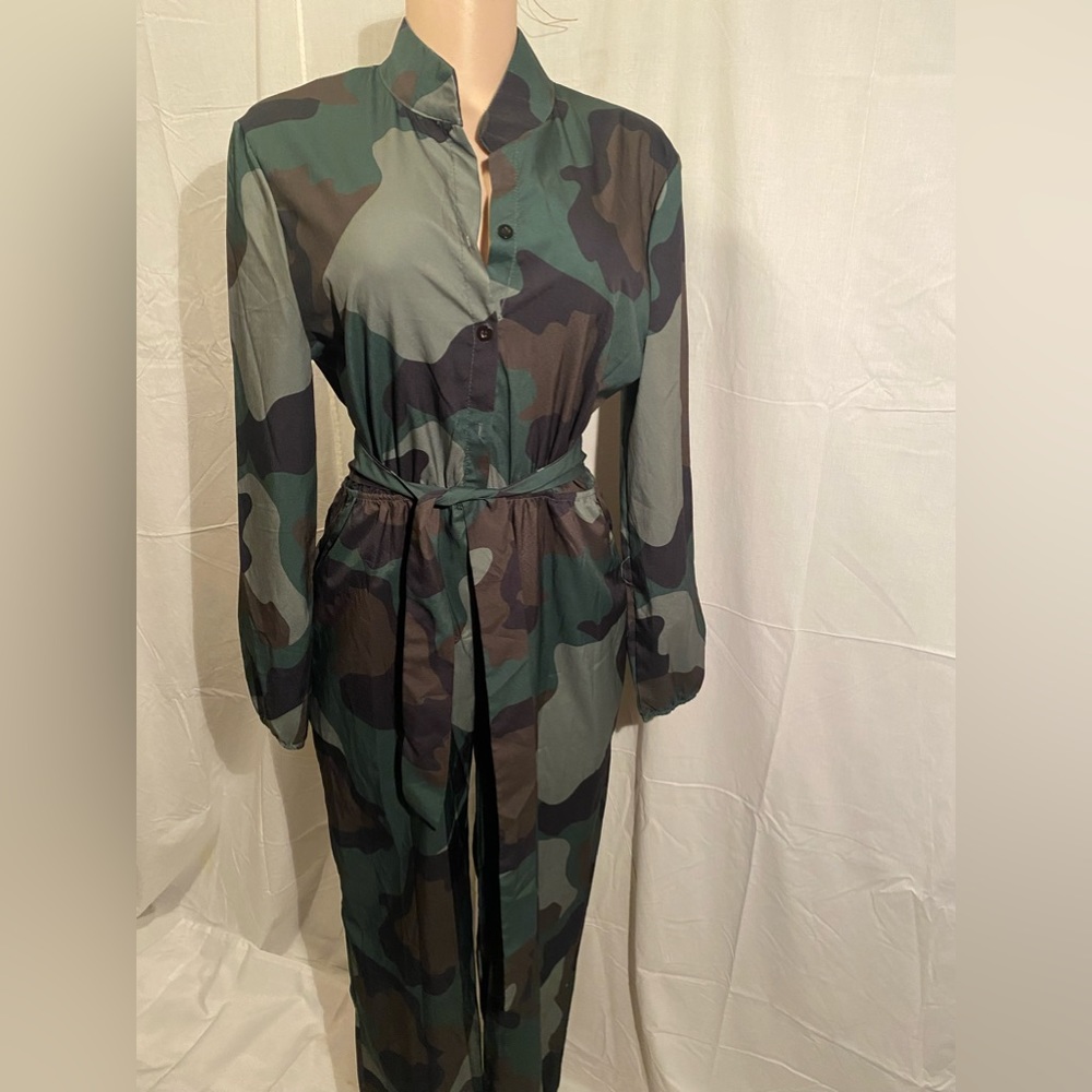 Women’s pant suit
